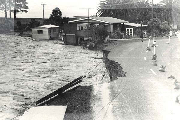 Image from 2002 Weather Bomb - SH25, Te Puru