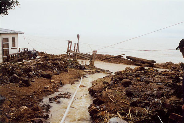  Image from 2002 Weather Bomb - Thames Coast Road